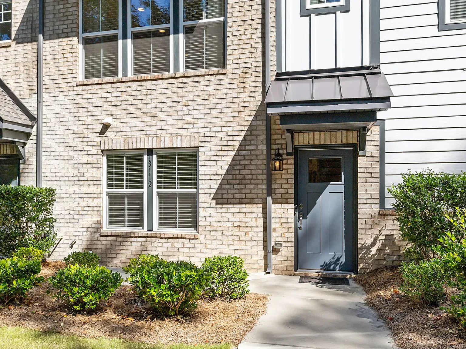 3 bed, 2000 sqft, $2,895 — Photo 2