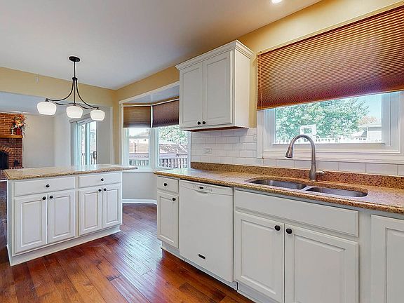 5th image of 8024 W 157th St