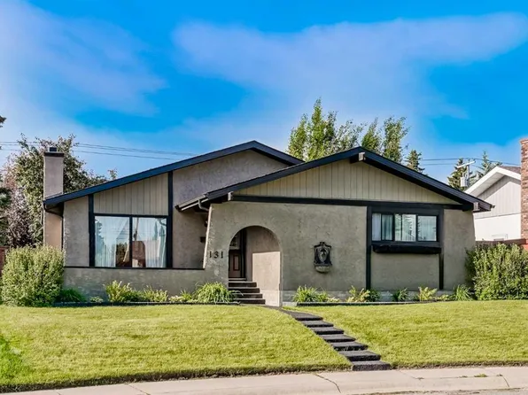 131 N Cedarpark Dr SW, Calgary, AB T2W 2J2
