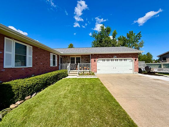 3rd image of 610 Aqua View Dr