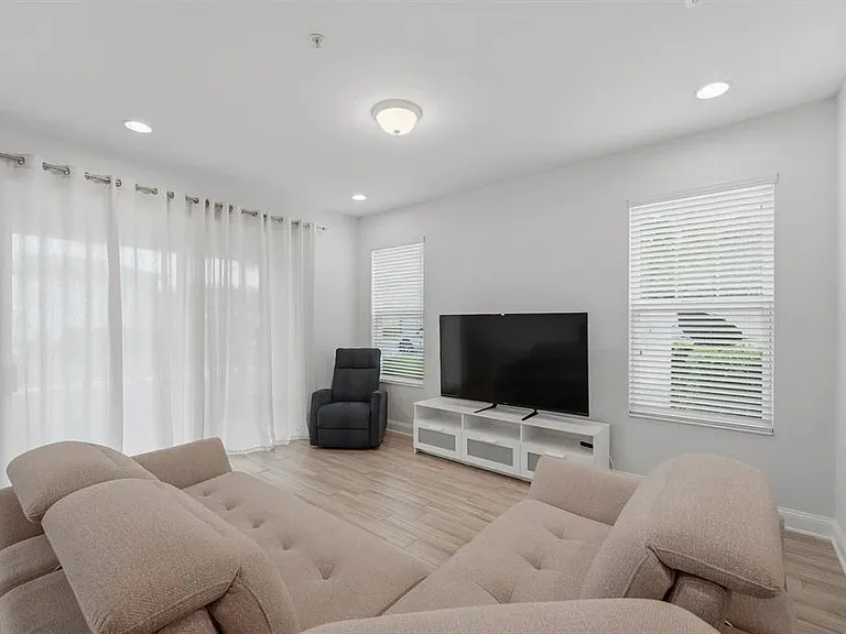 15691 Orange Harvest Loop — Photo 9