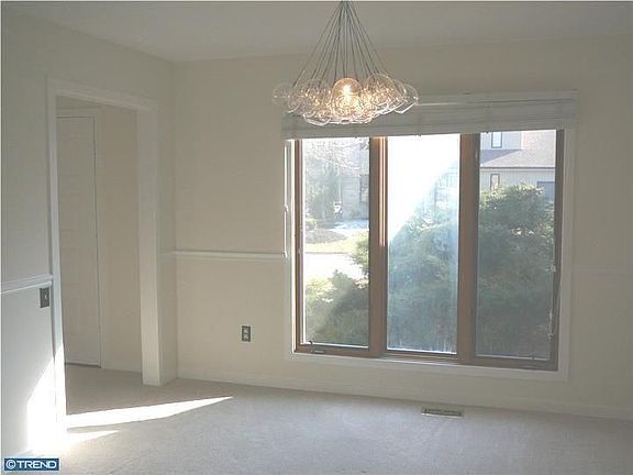 5th image of 4 Sparrow Ct