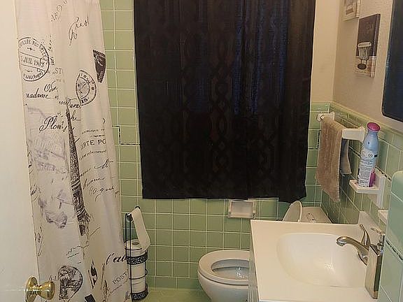 3rd image of 607 Beryl Dr