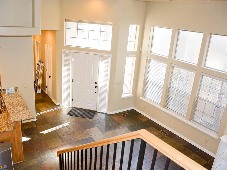 Dining & Kitchen