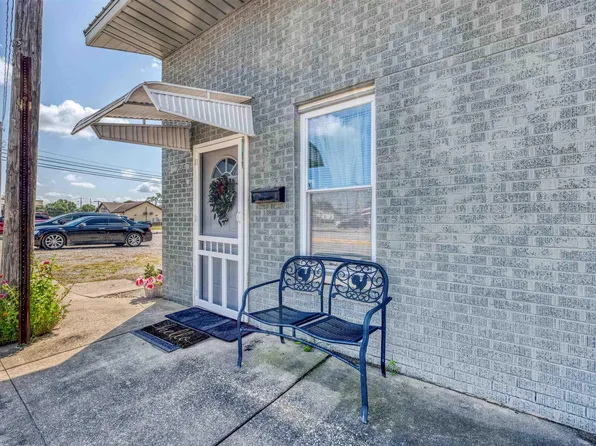106 W Medcalf St, Dale, IN 47523