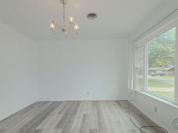 4th image of 1726 Wanda Dr