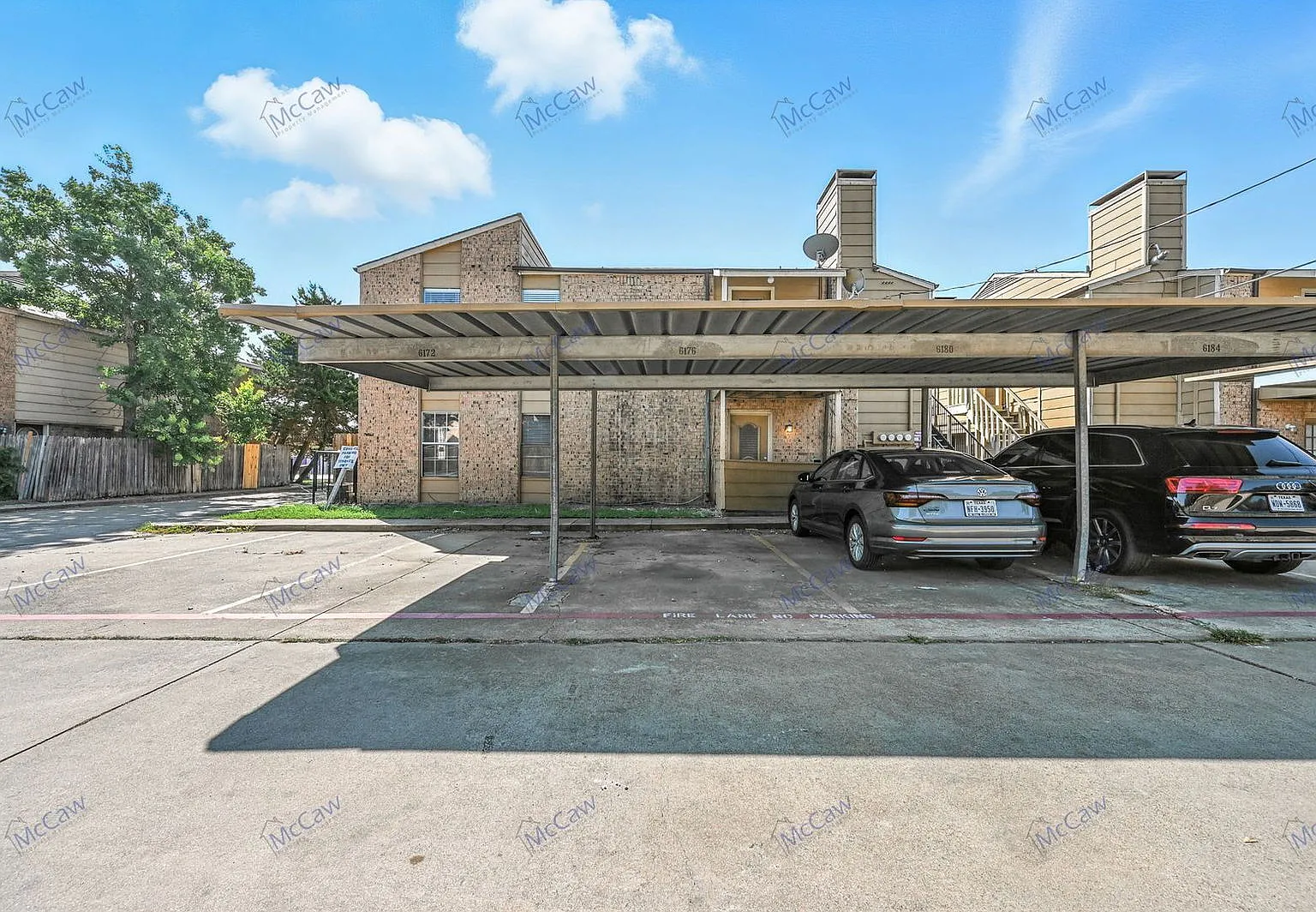 2 bed, 2.0 bath, 918 sqft, $1,100 — Photo 1
