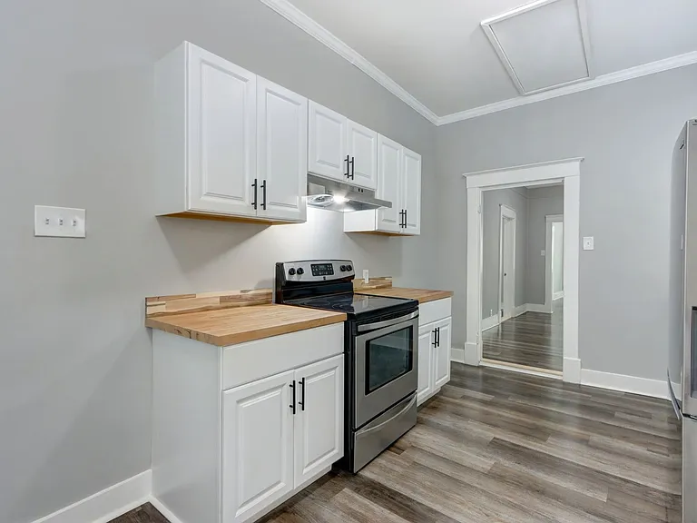 720 W Victory Dr — Photo 15