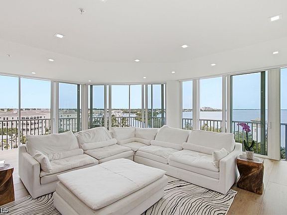 4th image of 14250 Royal Harbour Ct Unit 715