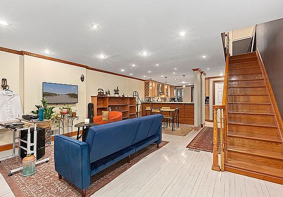 5th image of 282 Macon St Floor 1