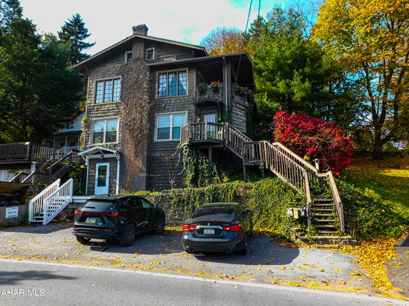 106 Ruskin Dr, Altoona, PA 16602