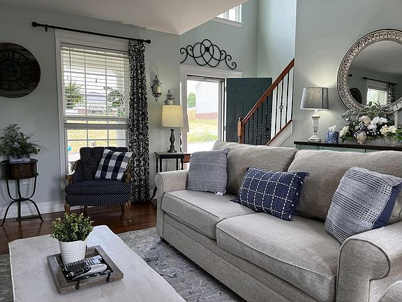 2nd image of 3016 Silver Charm Ct