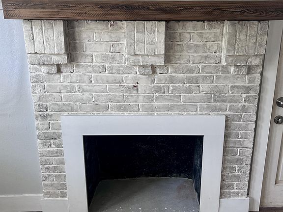 4th image of 215 Ronnoc Ln #1W