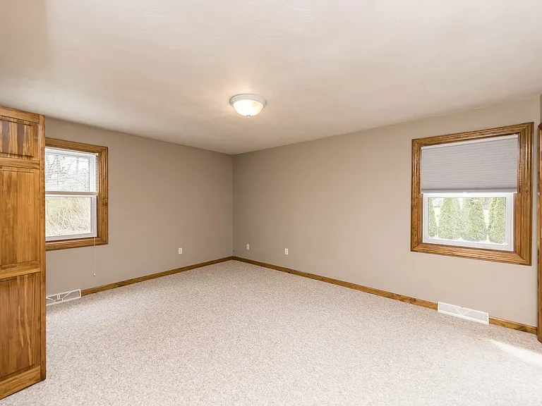 229 Topaz Ln — Photo 19