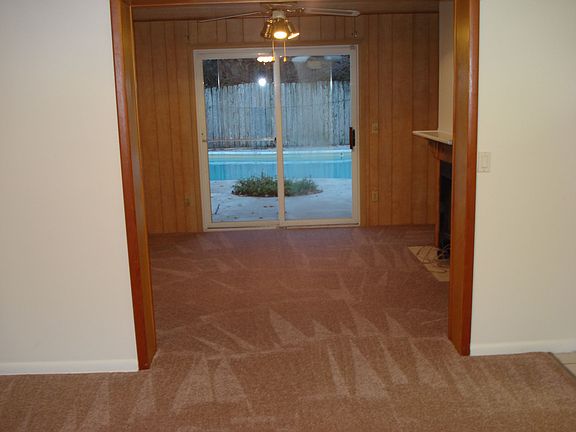 Family Room, Fireplace