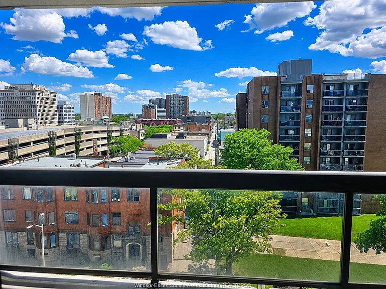 150 Park St W #711 — Photo 9