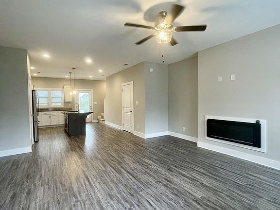 2nd image of 93 Warwick Dr #1