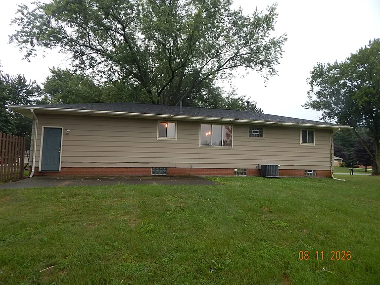 5095 Bob O Link St NW — Photo 2