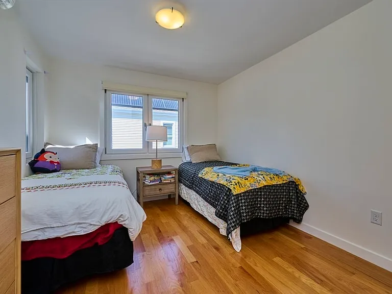 17 Clary St #1 — Photo 8