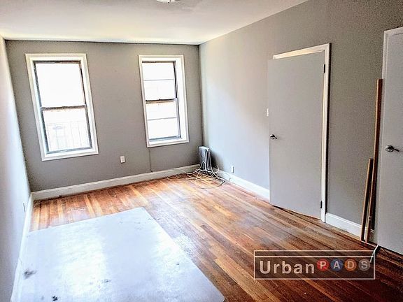 4th image of 221 Linden Blvd APT D2