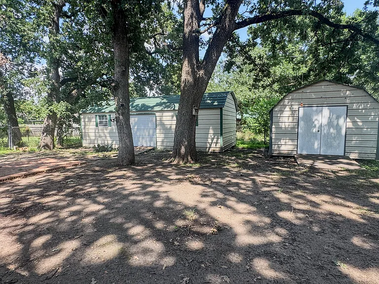 743 Oak Leaf Trl — Photo 18