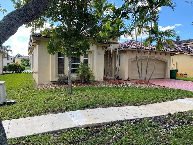 12860 SW 51st St — Photo 28