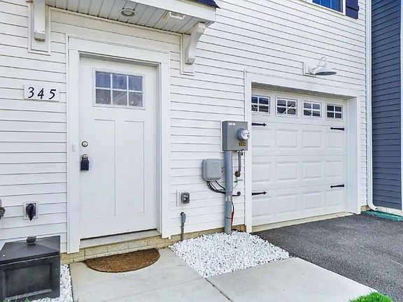 3rd image of 345 Avon Dr