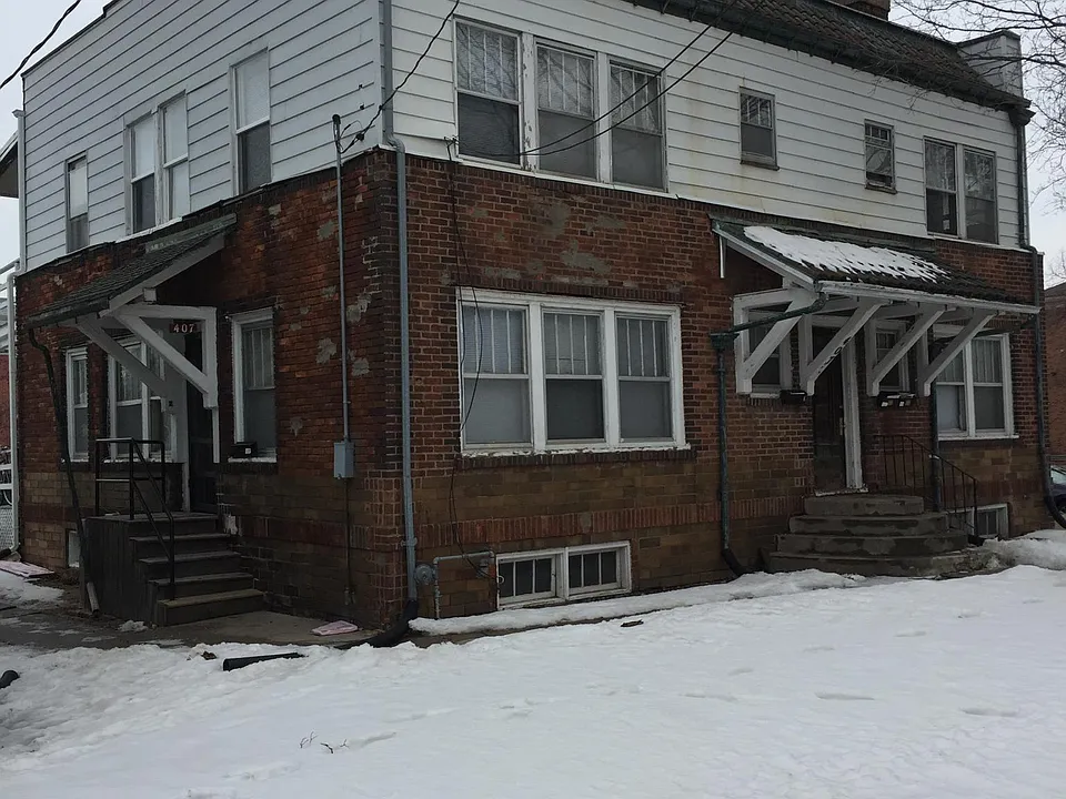 407 Bowery St #4