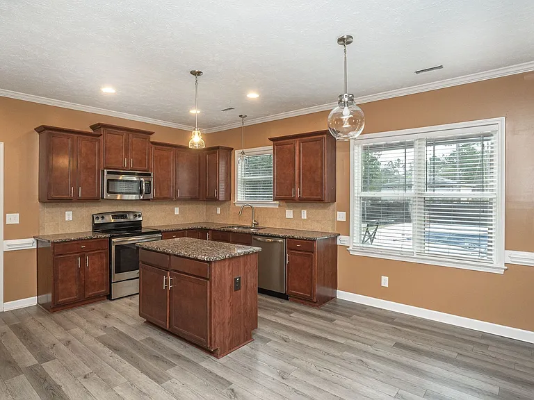 4032 Newgate St — Photo 10