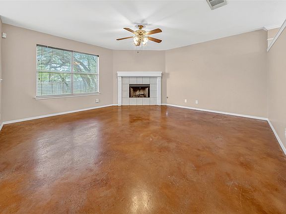 3rd image of 1610 Lloydminister Way