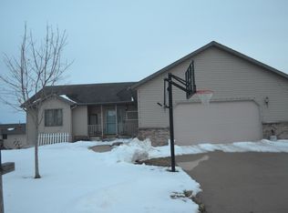 124 Penn Dr, Saint Charles, MN 55972