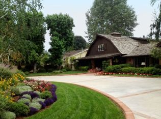 22950 Oxnard St, Woodland Hills, CA 91367