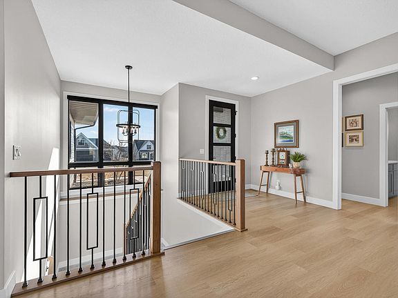 3rd image of 4586 Lakeside Dr