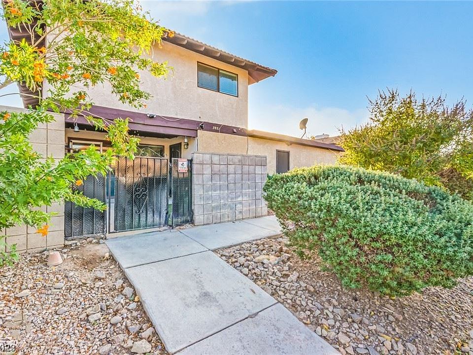 1st image of 5071 Village Dr
