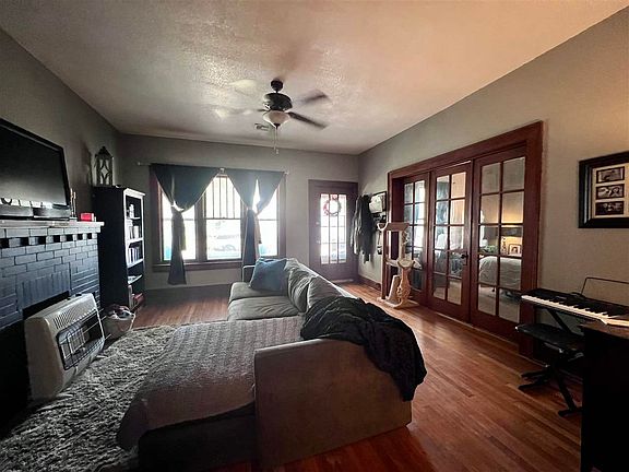 4th image of 616 W Padon Ave