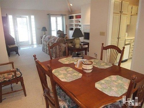 4th image of 307 Colony Green Ct