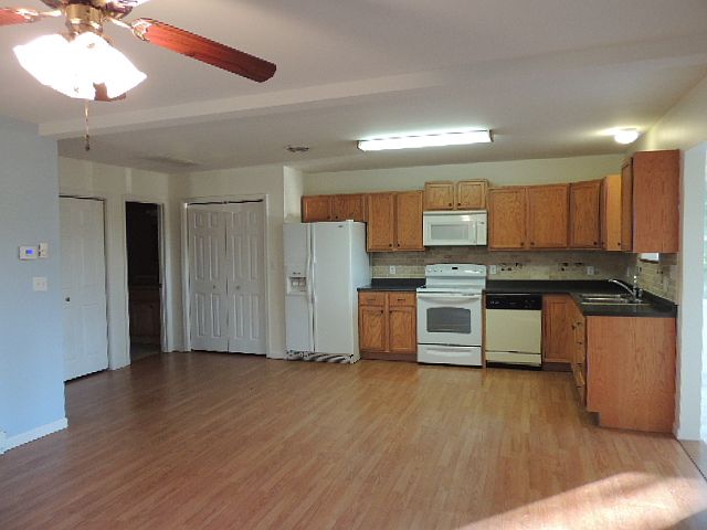 Home 2- kitchen