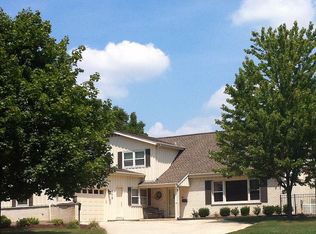 108 York Ct, Naperville, IL 60540