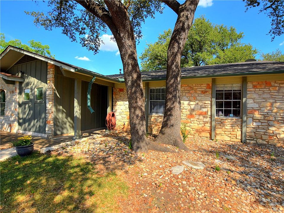 1st image of 10033 Woodland Village Dr