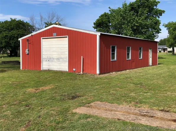 201 S Main St, Kingston, OK 73439