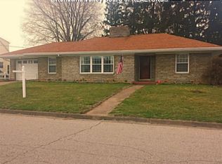 905 Mossman Cir, Point Pleasant, WV 25550