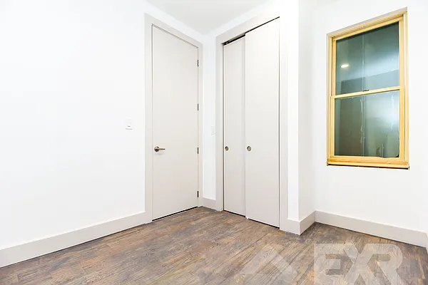 Rented by EXR | media 4