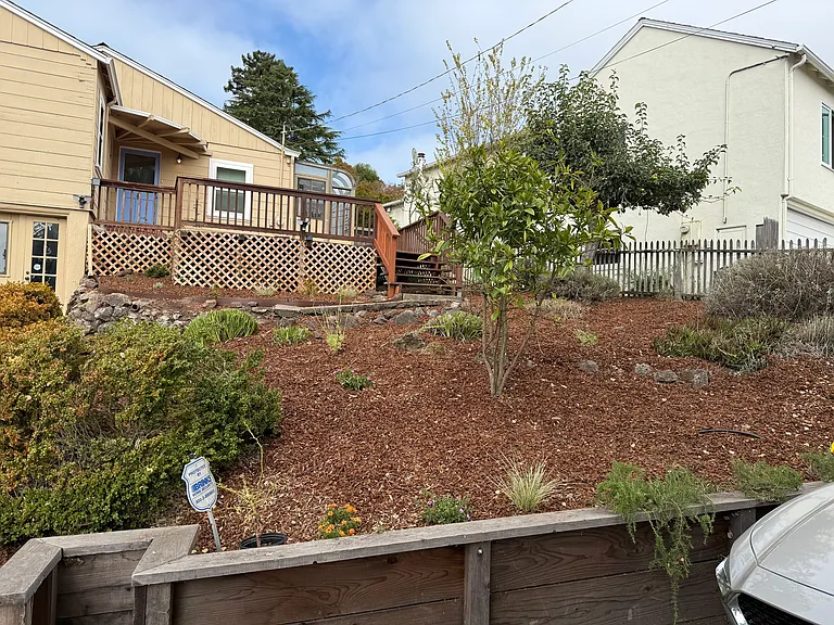 93 Fairlawn Dr — Photo 3
