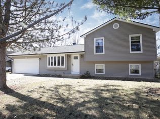 109 Augusta Dr, McHenry, IL 60050