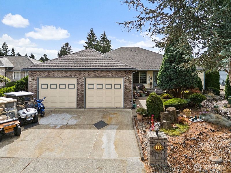 2nd image of 112 Village Way Drive