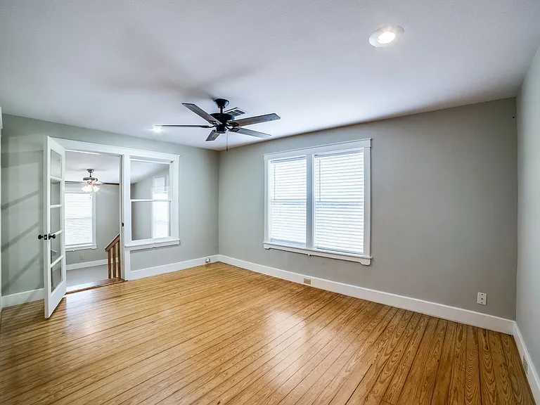 208 S Winston Ln — Photo 17