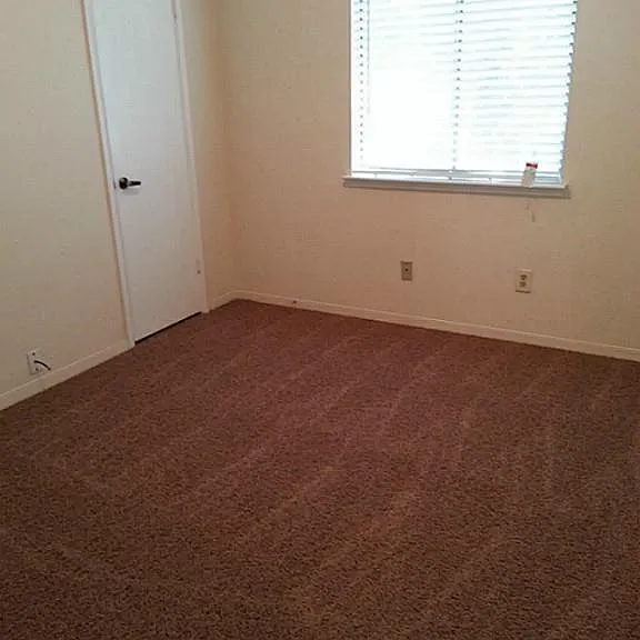 1907 Liberty Point Ln — Photo 20