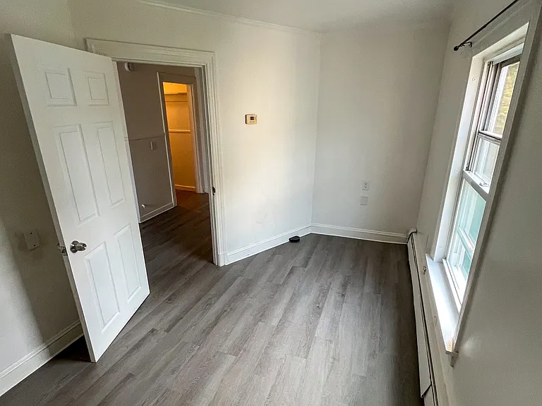 68 Howe St #3L — Photo 12
