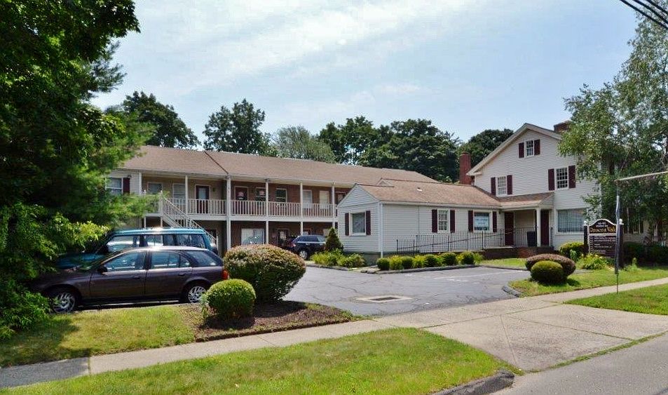 1st image of 919 Stratford Ave #Unit 2