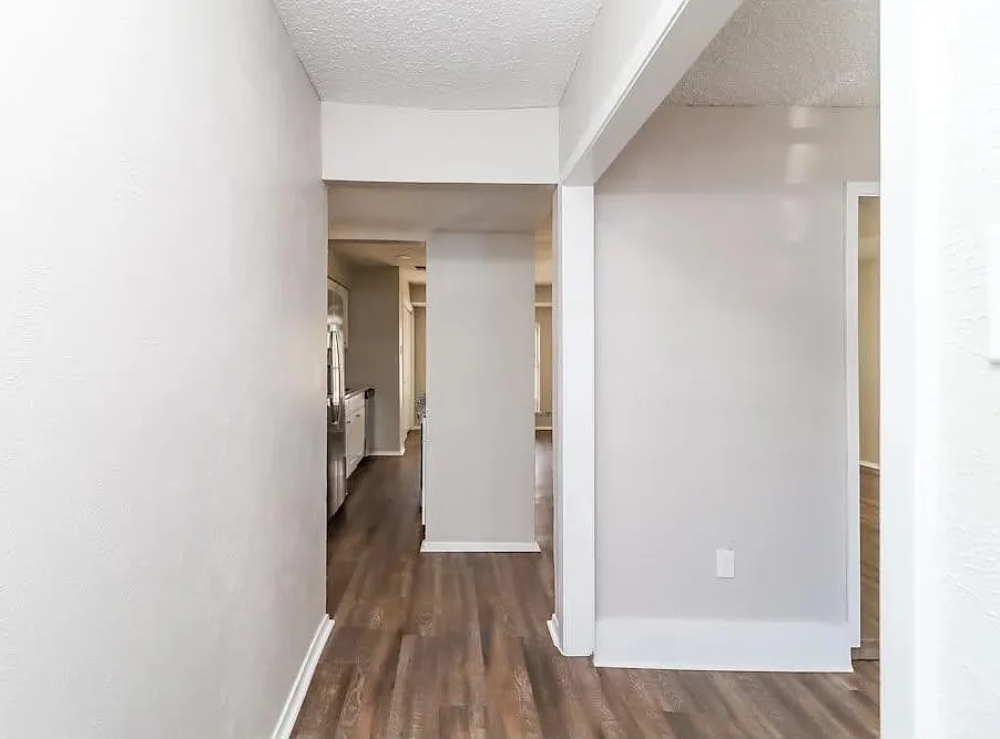 3 bed, 2.5 bath, 1409 sqft, $1,800 — Photo 4